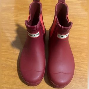 HUNTER BOOTS SIZE 6.